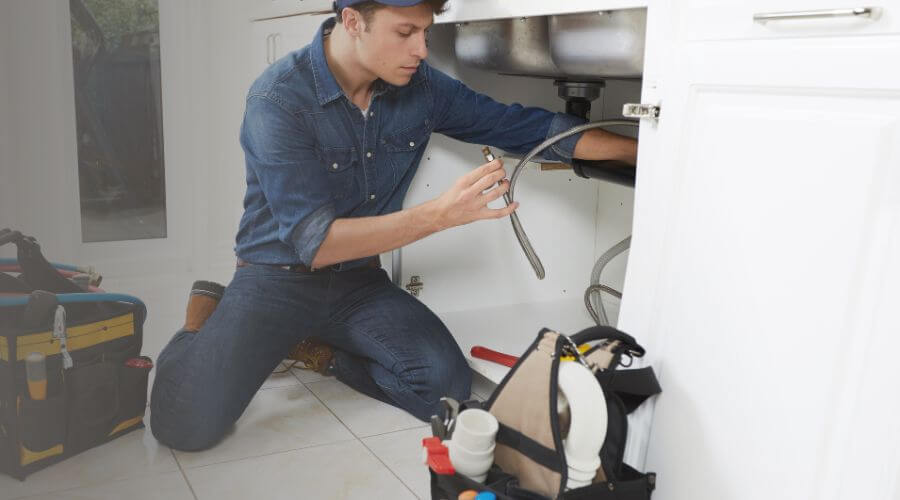 Professional Tankless Water Heater Installation in Staples, TX